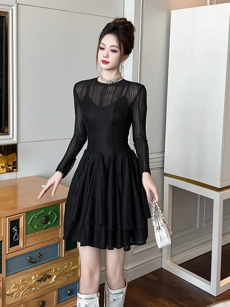 French Retro Hepburn Style Waist-High Hollow Dress for Women in Autumn and Winter Slimming Look Black Puffy Skirt