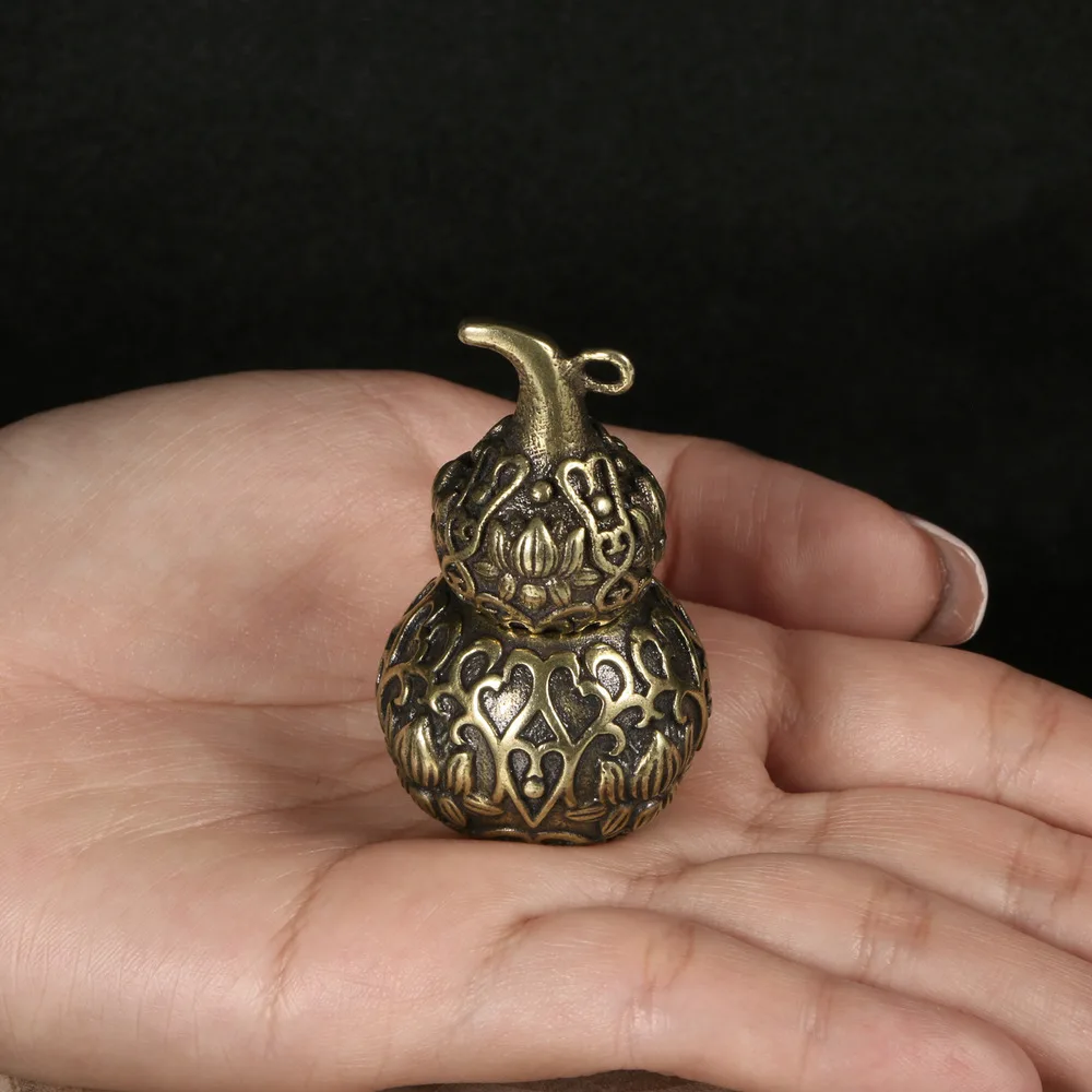 Handmade Bronze Creative Can Unscrew Lotus Gourd Perfume Bottle Antique Imitation Brass Car Key Chain Pendant