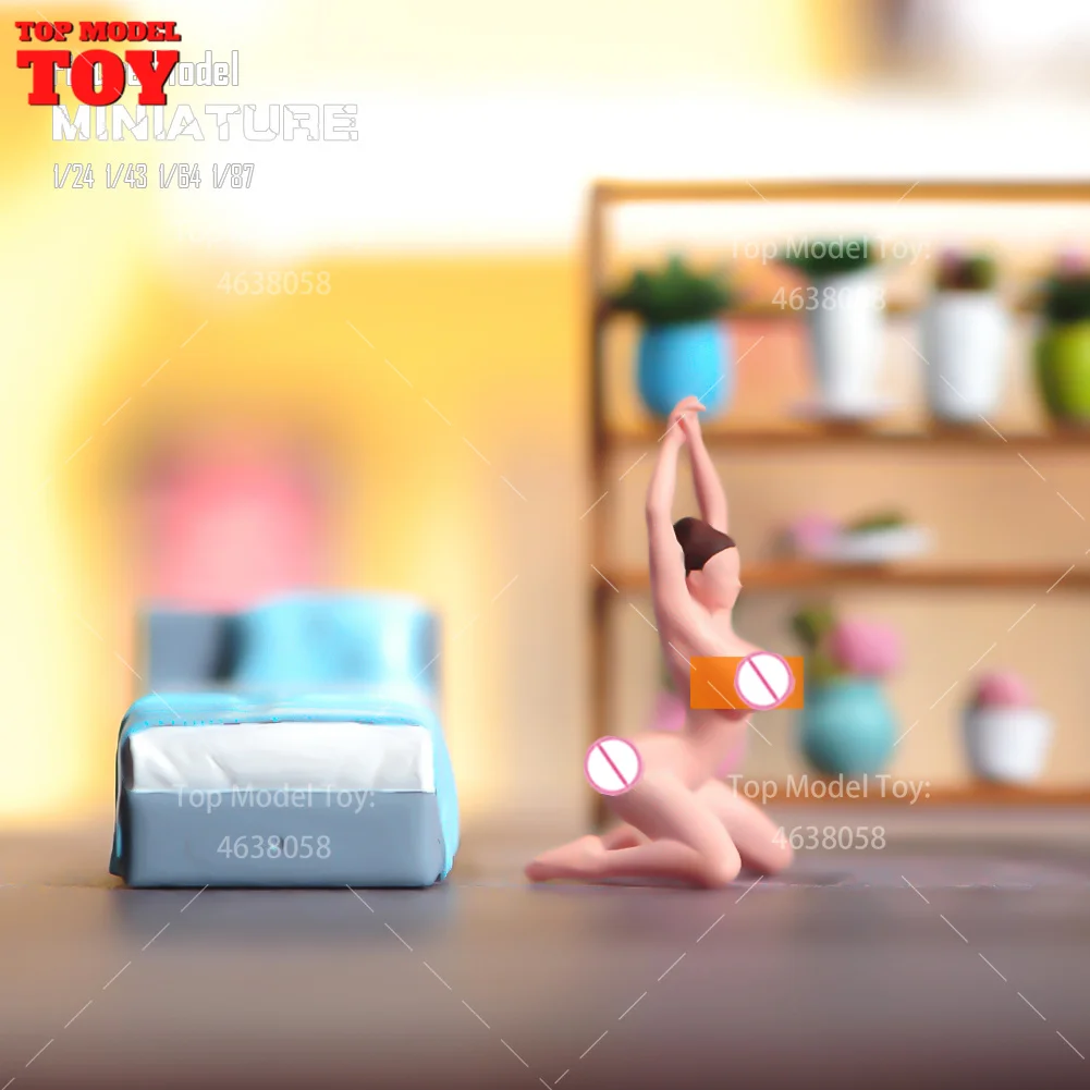 Painted Miniatures 1/24 1/64 1/43 1/87 กล้ามเนื้อ Man คุกเข่า Naked สาวชายฉากรูปตุ๊กตา Unpainted สําหรับรถยนต์