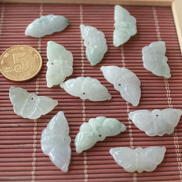5PC Natural Jade Emerald Butterfly Beads Pendant Akcesoria DIY Bangle Charm Biżuteria Moda Ręcznie rzeźbiony amulet szczęścia