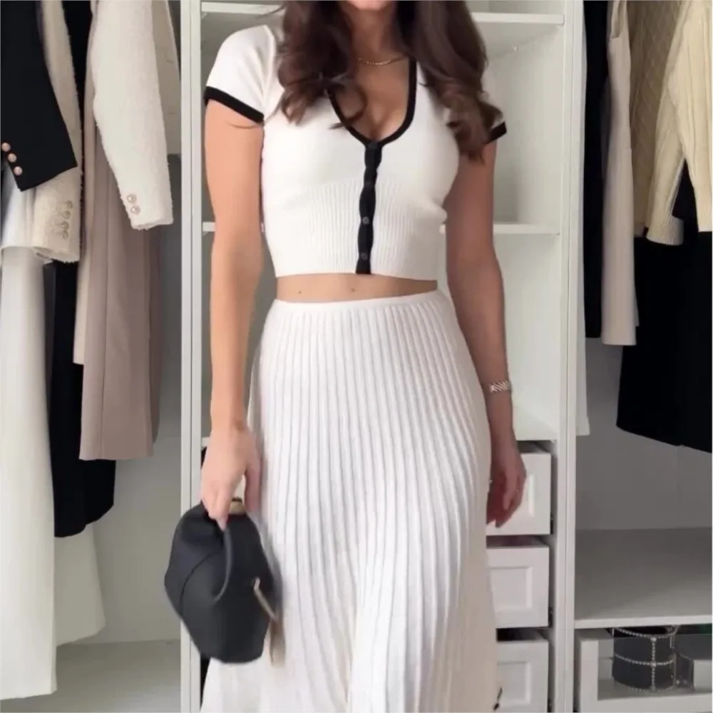 Set da 2 pezzi moda lavorata a maglia nera con scollo a V gonna a maniche corte donna nuova primavera autunno sottile elegante gonna da ufficio set femminile