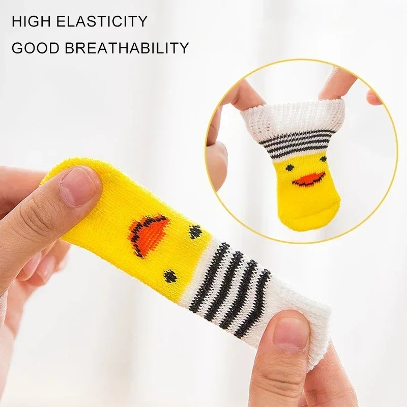 4pcs Winter Pet Dog Socks Small Cat Knit Warm Socks Dog Anti-Slip Socks Chihuahua Thick Paw Protector Booties Pet Accessories