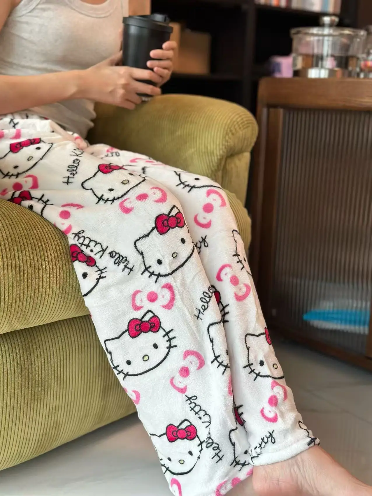 سراويل نوم هالو كيتي من الفلانيل للنساء للخريف والشتاء، سراويل جرافيتي منزلية دافئة غير رسمية يمكن ارتداؤها في الخارج