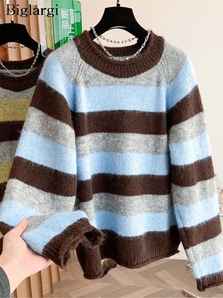 

Women's Cozy Retro Colorblock Stripe Knit Sweater Thick & Soft Oversized Pullover For Fall/Winter Petite-Friendly & Slimming Fit