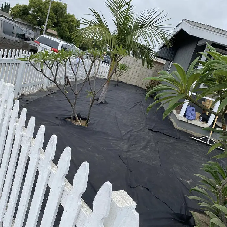 2025年 プラスチック製 地面被覆布 防草マルチマット 穴あき