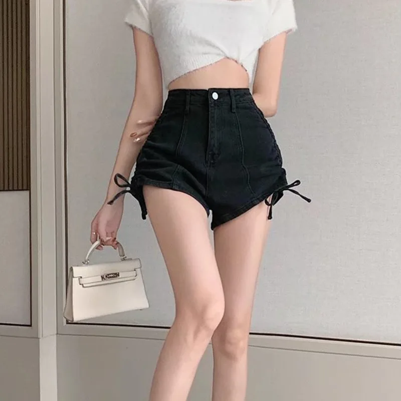 

Feynzz Casual Blue Denim Shorts Women Sexy High Waist Buttons Pockets Slim Fit Shorts 2021 Summer Beach Streetwear Jeans Shorts