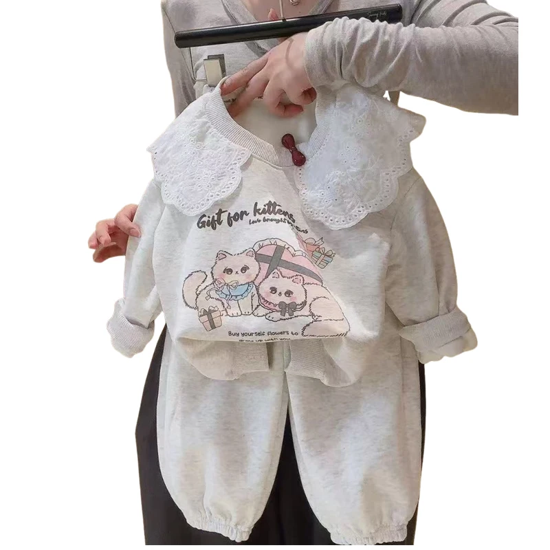 2026 Herbst Baby Mädchen Sweatshirt-Set mit Spitzenkragen, niedlicher Katzenprint + Jogginghose, 2-teiliges Set, Kinderkleidung, lässiger Trainingsanzug – Detail 6
