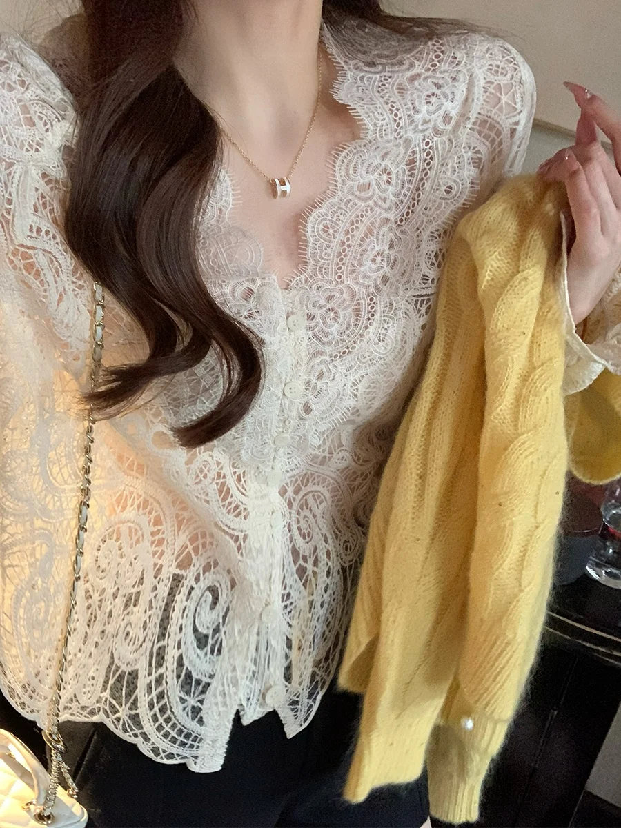 

MUKOK Tea Flower V-ne Long Sve Lace Cover up Super Fairy Design Base Top Весна 2025 Женский свободный крой для поездок на работу