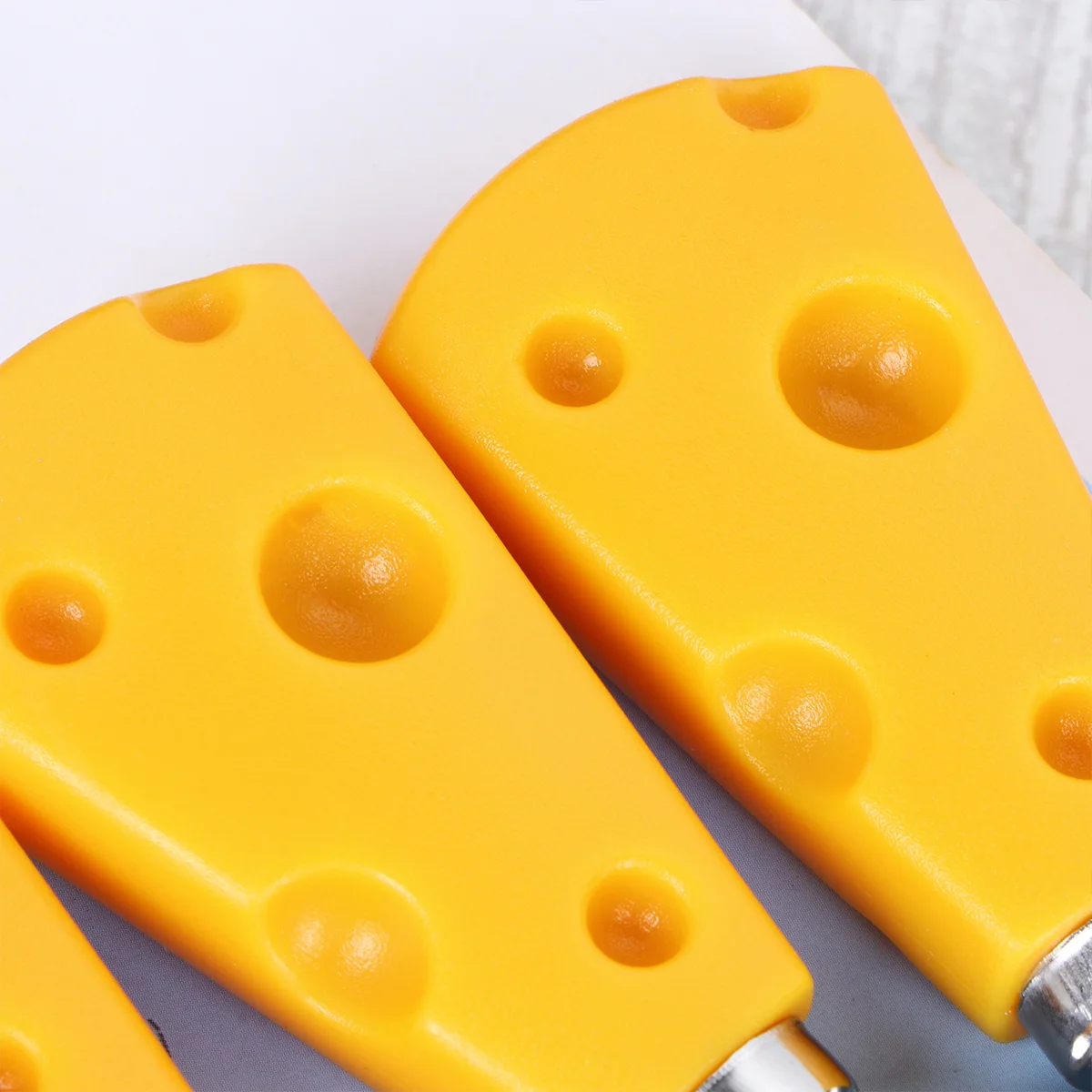 

5Pcs Dinnerware Set with Shovel Fork Spoon Flat Knife Cheese Cutlery for Dessert Fruit Tableware Lovely Cartoon Handle Safe