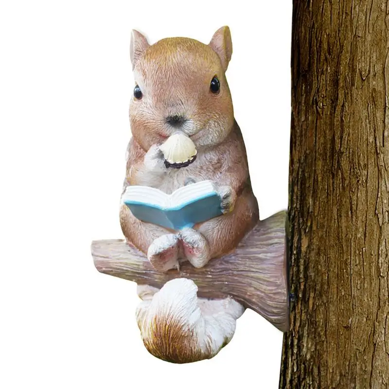 

Squirrel Garden Statue Cute Resin Squirrel Garden Light Squirrel Decor Yard Decorations Outdoor Solar Powered LED Lamp Squirrel