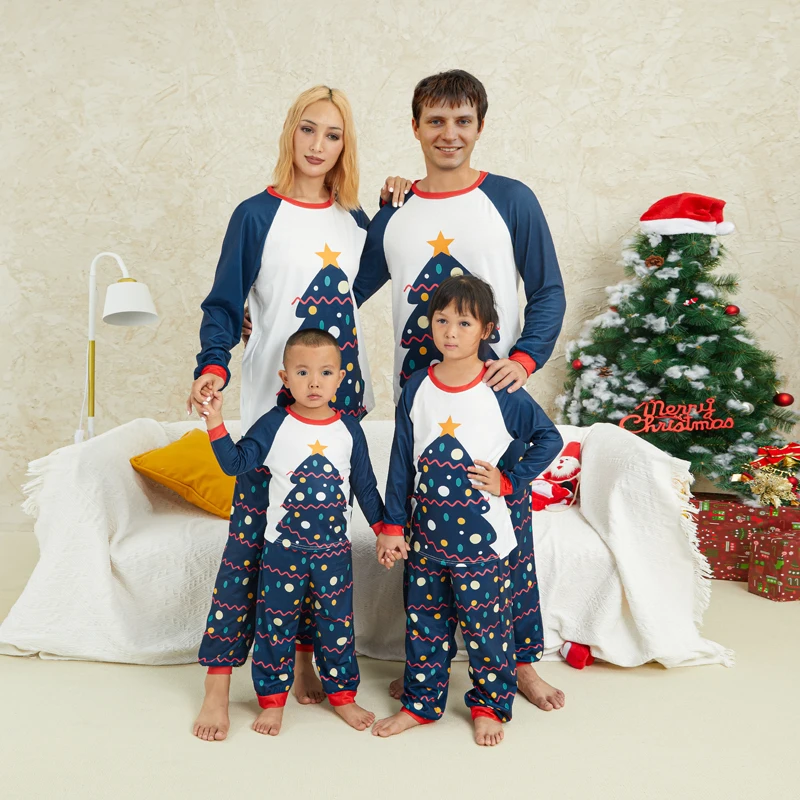 Weihnachts-Pyjama-Set für festliche Familien mit Rentier-Aufdruck, gemütliche passende Nachtwäsche mit Rundhalsausschnitt für Weihnachtsfeiern