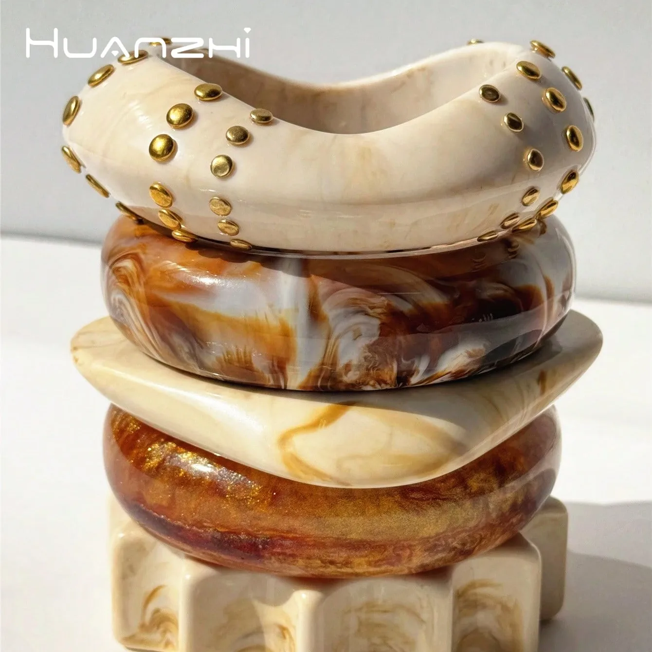 Vintage Beige Brown Gradient Irregular Wide Chunky Resin Bracelet Geometric Rivet Women Jewelry Daily Dinner Unique Friend Gift