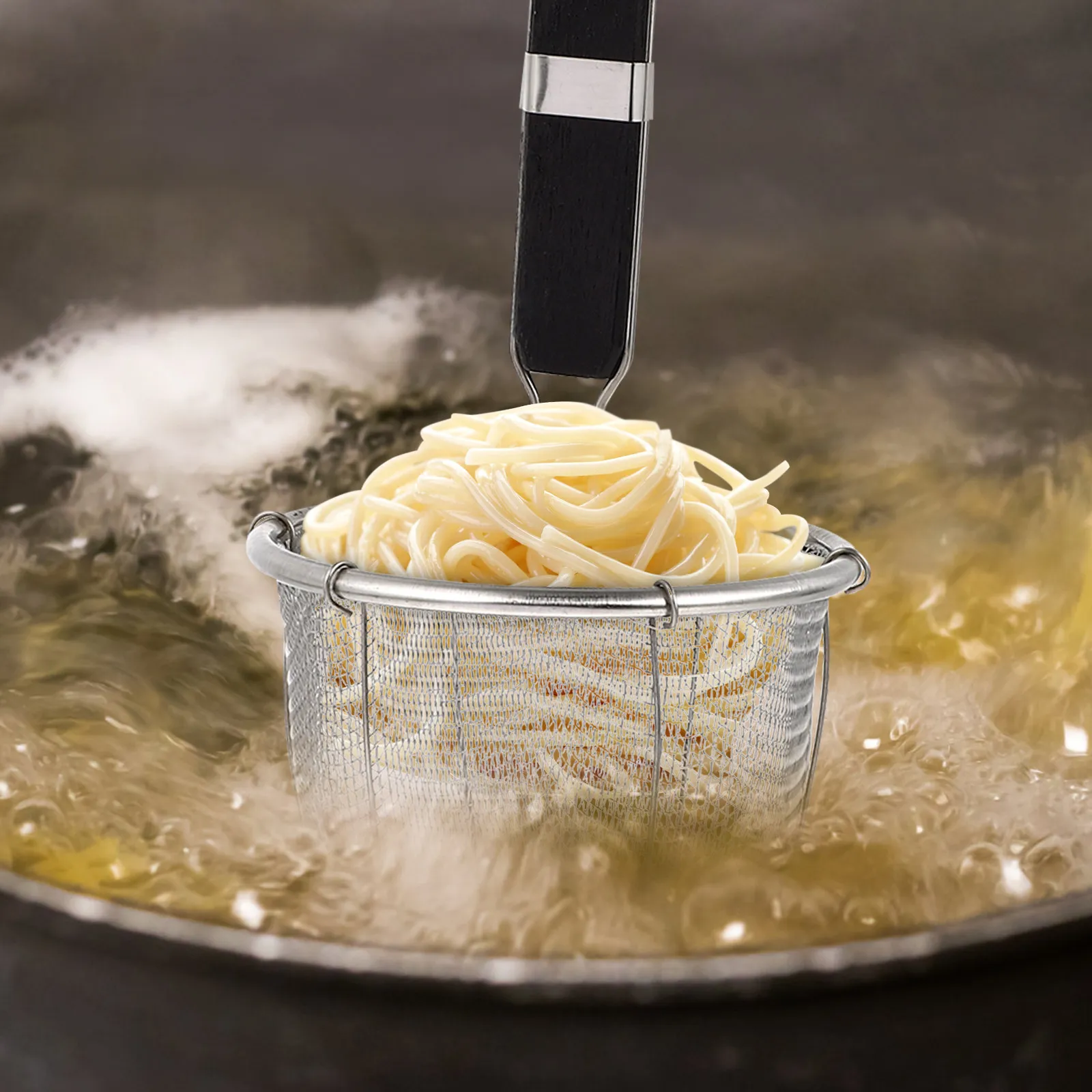 

Stainless Steel Noodle Sifter with Comfort Grip Handle Easy Rinse Non Slip Design for Oil Splatter Control Cooking Frying