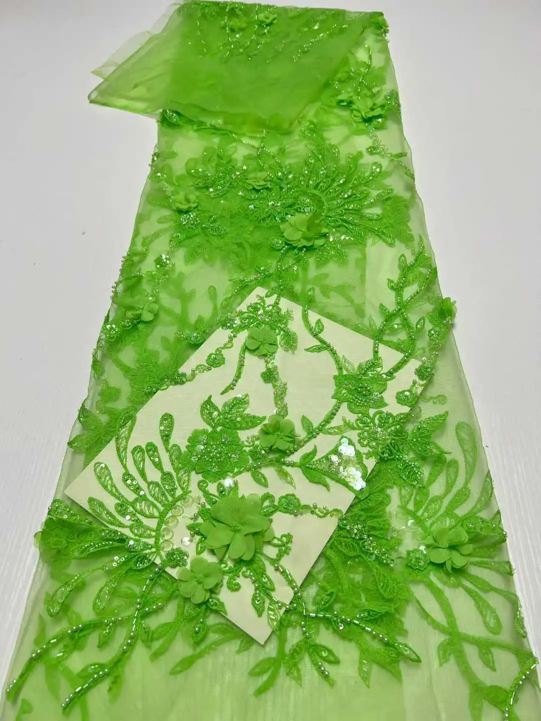 

Африканская ткань с 3D цветочным бисером, вышивка блестками, французский тюль, сетчатая кружевная ткань для свадьбы, роскошная мода, 5 ярдов, HX6812