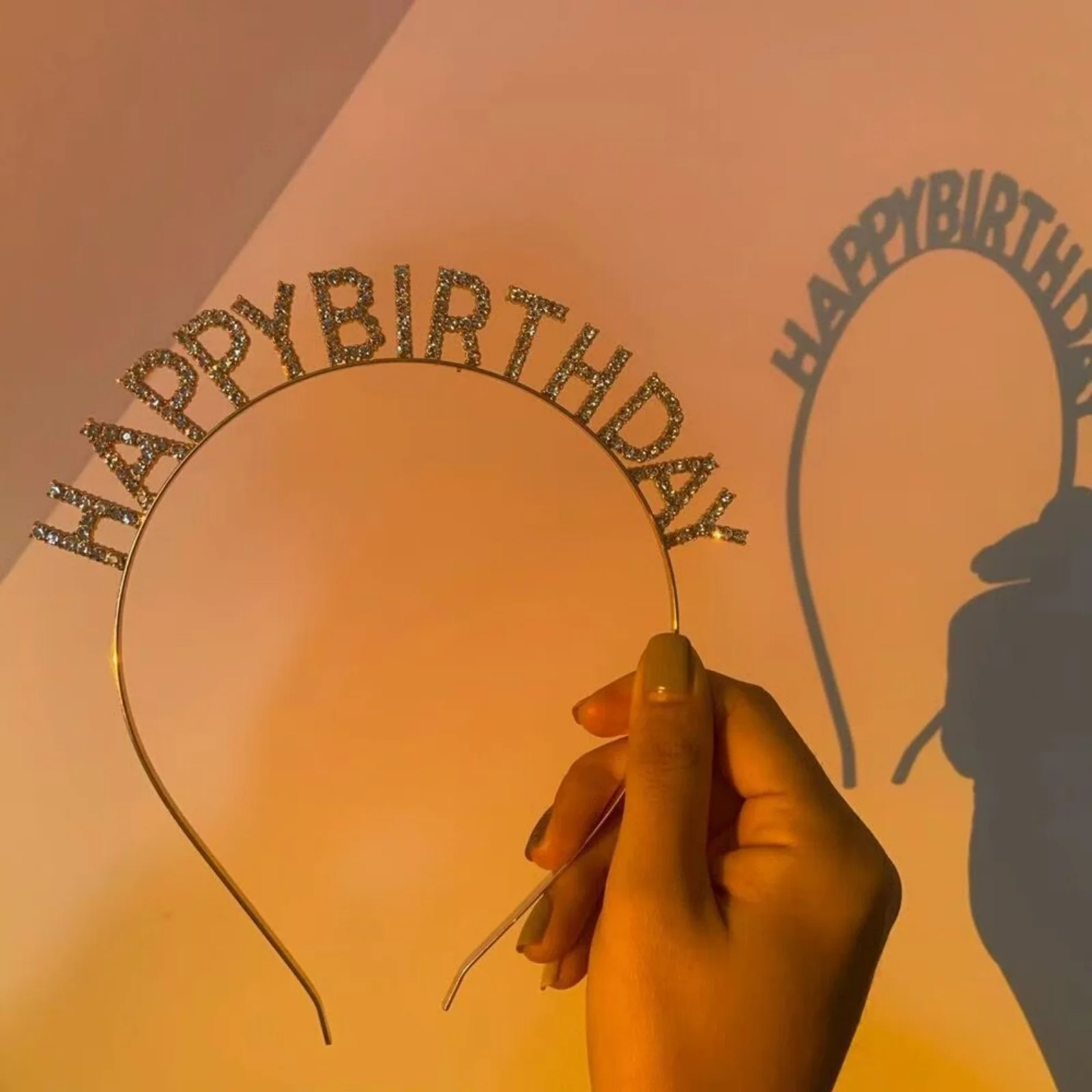 1 Stück Kristall-Haarreif mit der Aufschrift „Happy Birthday“, glitzerndes Geburtstags-Haaraccessoire, ideal zum Veredeln von Geburtstagsfeiern – Detail 1