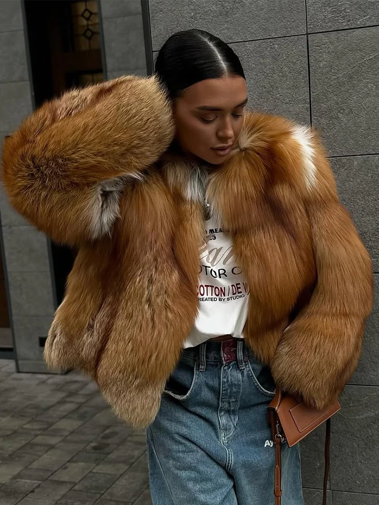 سترة صوفية قصيرة بياقة من الفرو المصبوغ للنساء على الموضة مع طية صدر السترة وأكمام طويلة سترات فضفاضة مرقعة واحدة الصدر ملابس خارجية شتوية 2025