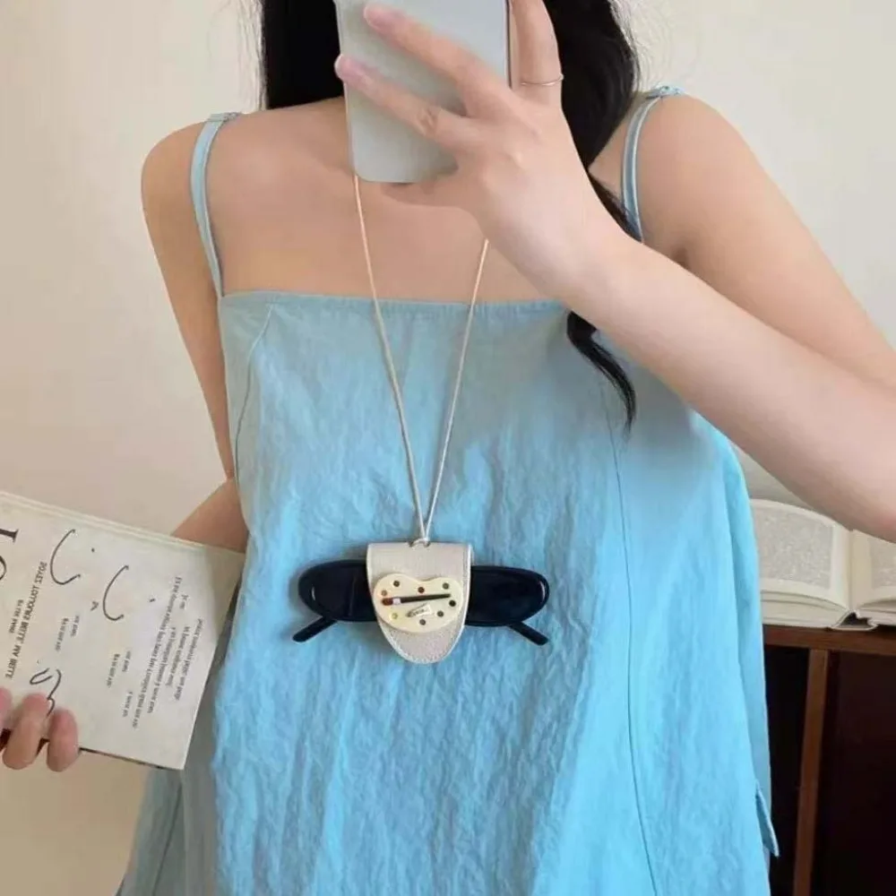 

Anti-lost Hanging Neck Glasses Clip Dopamine Palette Leather Sunglasses Storage Necklace Creative Anti-scratch