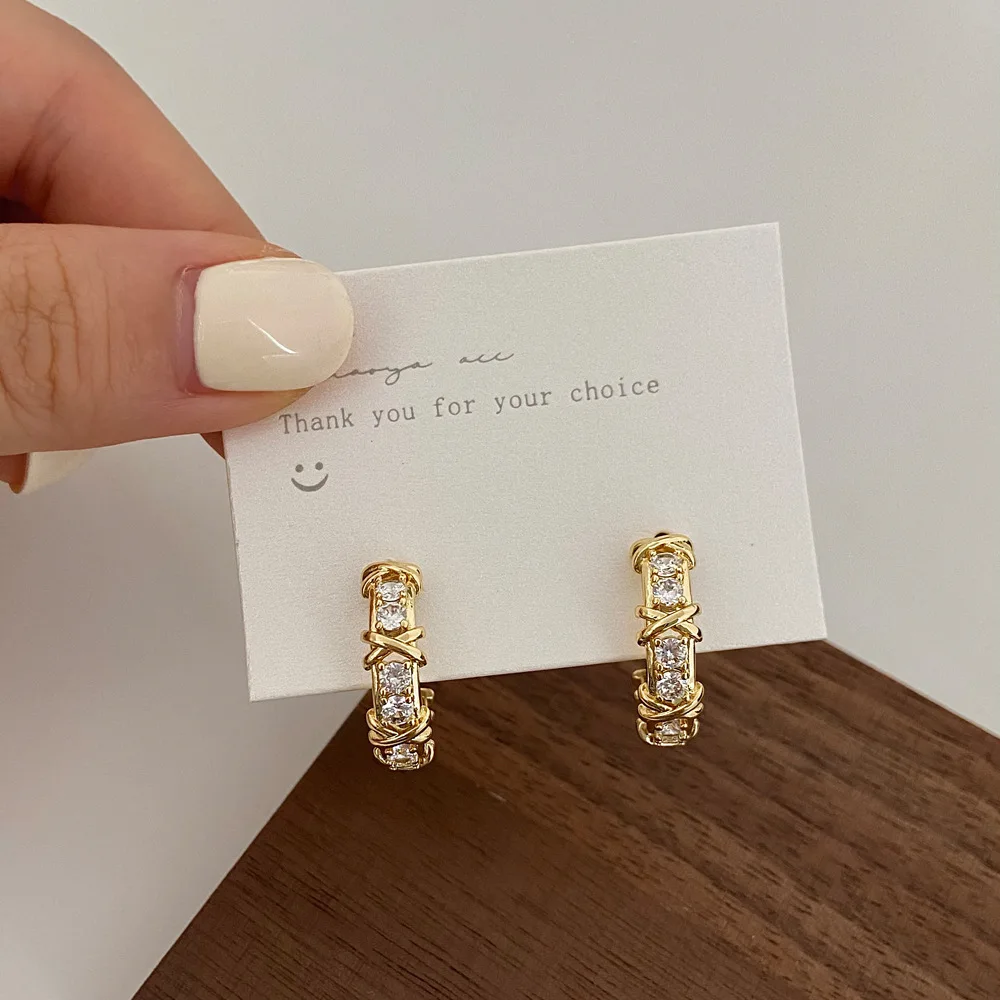 Vintage CC Design Ohrstecker für Frauen Koreanische Mode X Kreuz Zirkon Ohrring Verlobung Schmuck Geschenke Großhandel