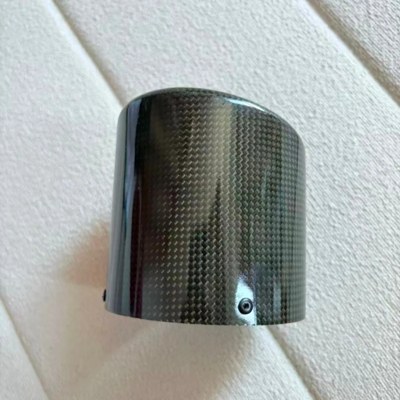 Hochwertige universelle Auto-Auspuffblende, matt/glänzend, mit Carbonfaser-Auspuffrohrabdeckung und K-Logo – Detail 2