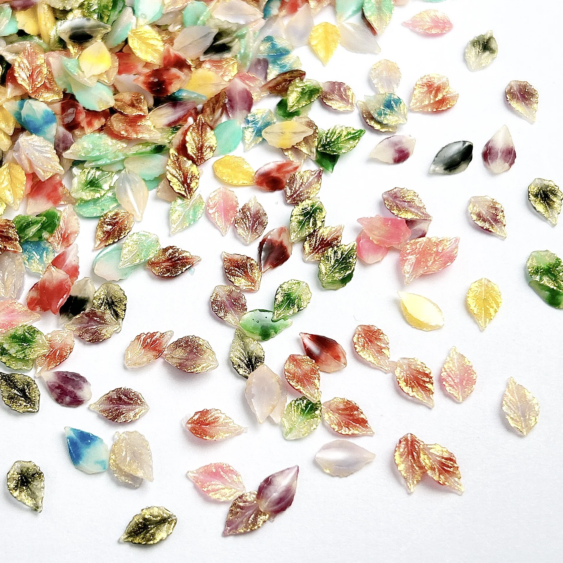 60 قطعة مقلد الإبداعية الذهب احباط مطعمة ورقة الراتنج مسمار السحر ثلاثية الأبعاد التدرج الملونة مضيئة ورقة مسمار الفن زينة DIY بها بنفسك