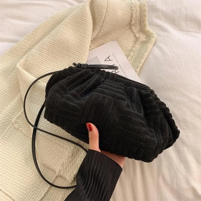 2022 Luxury New Women Fashion Towel Embossed Clutch Bag Handbag Clutch Bag Large Capacity Striped Versatile Casual Handbag