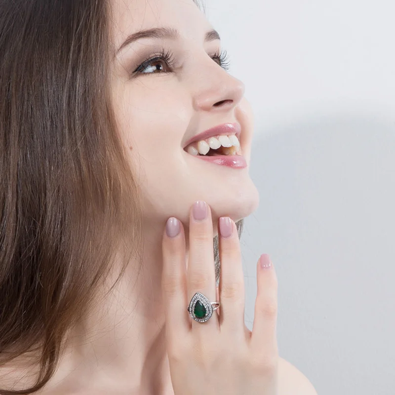 Pera High Quality Big Water Drop Lovely Green Cubic Zirconia Stone Paved Luxury Women Wedding Finger Rings for Brides Gift R053