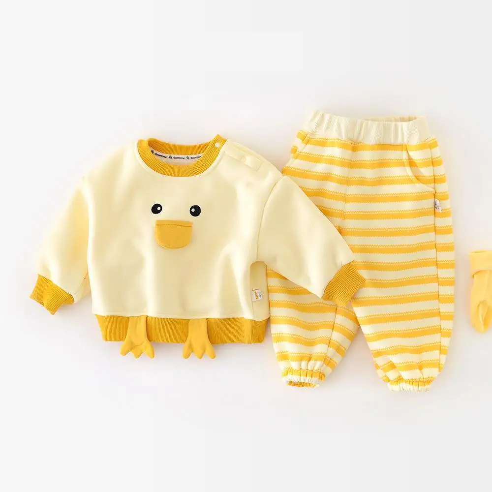 

2025 Winter New Baby Warm Fleece Clothes Set Boys Girls Cute Cartoon Striped Sweatshirt 2pcs Suit Kids Plus Velvet Thick Outfits