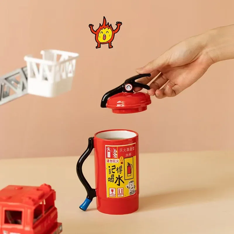 

Новая креативная и забавная новая керамическая чашка для воды с ручной росписью для подарка, милая и отличительная пожарная гидранта, кружка для домашнего офиса