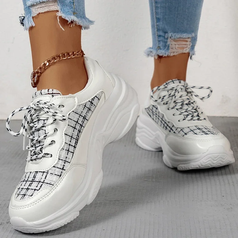 Damesmode Dikke Sneakers Lente 2024 Dikke Onderkant Antislip Sportschoenen Voor Dames Plus Size Pu Lederen Platform Sneakers