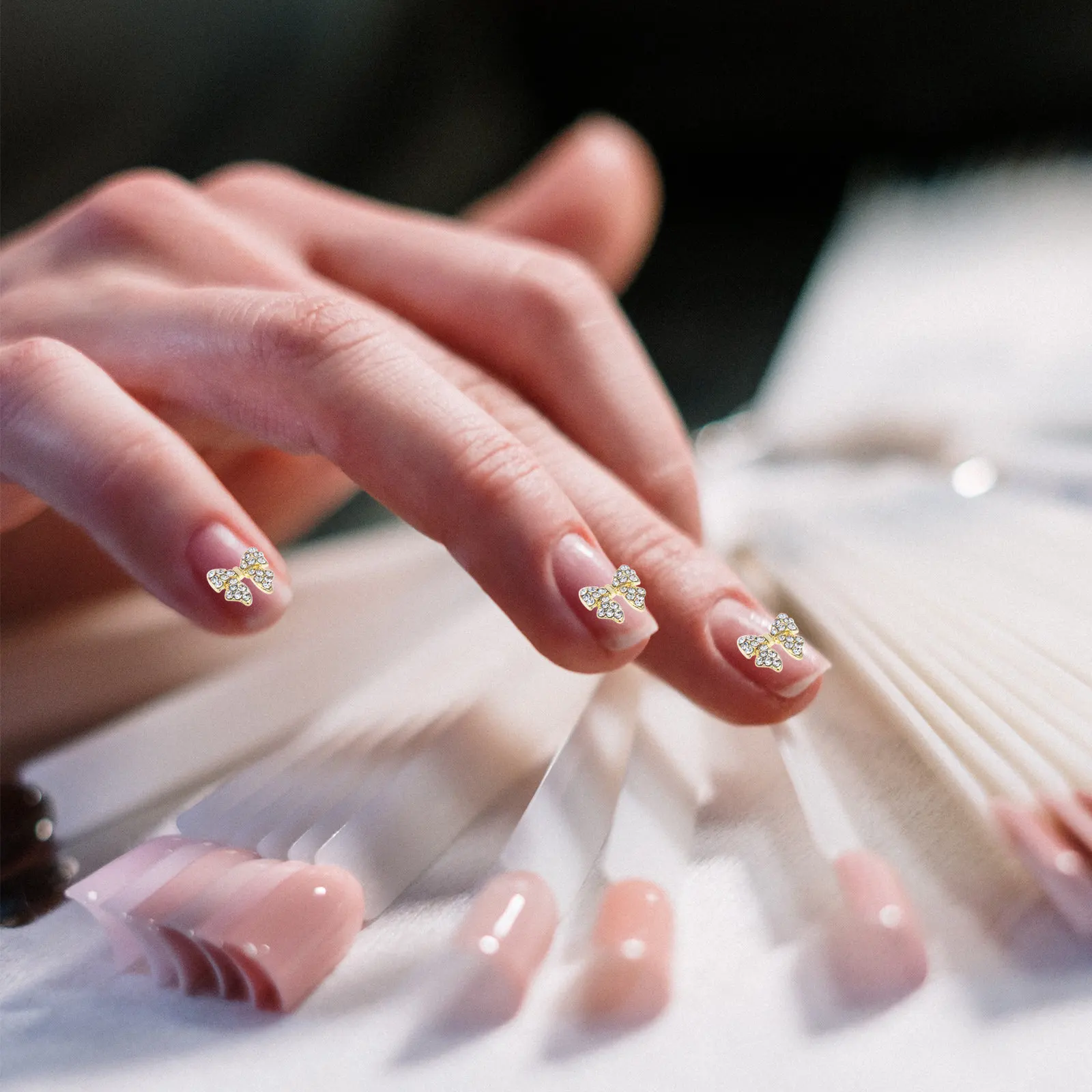 

20 шт. украшений для ногтей: бантики, стразы, жемчуг, сплавы, креативные 3D-аксессуары для маникюра