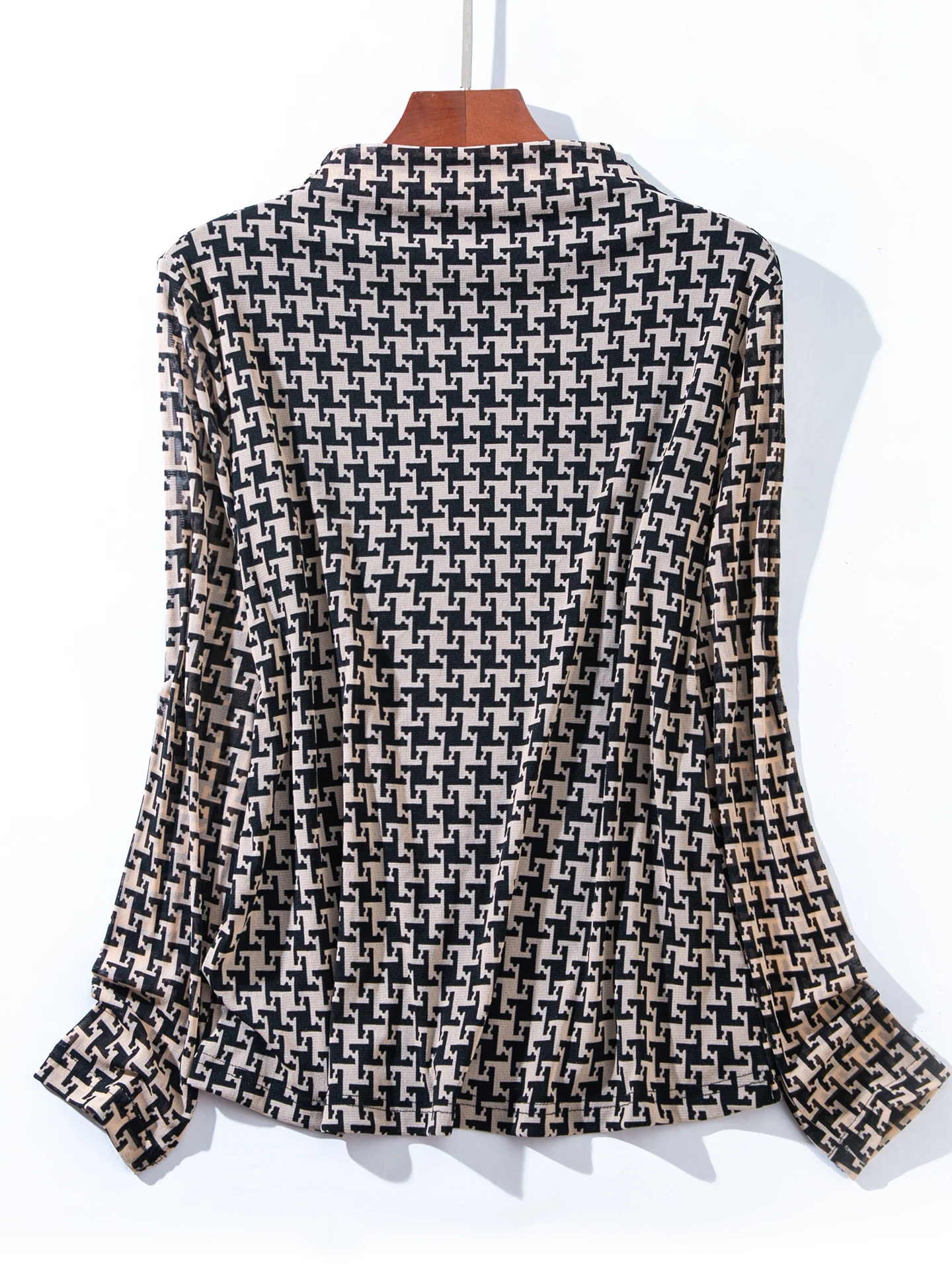 Top feminino estampado com gola meia alta, novo estilo jovem, camisa de base elástica de alta qualidade para mulheres