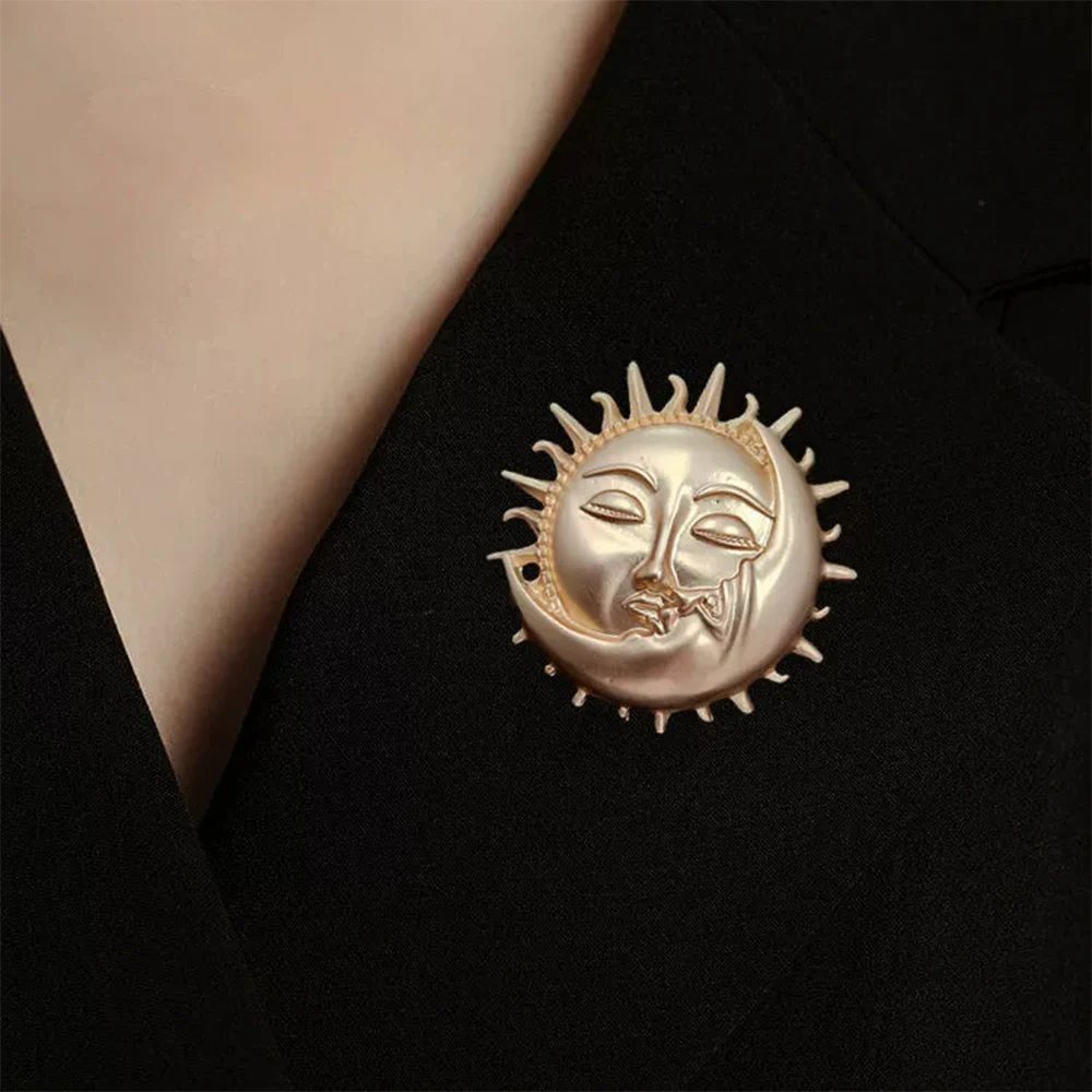 

Celestial Pin Jewelry Accessories Funny Gift Men Women Matte Gold Color Metal Sun Kissing Moon Brooch for Clothing