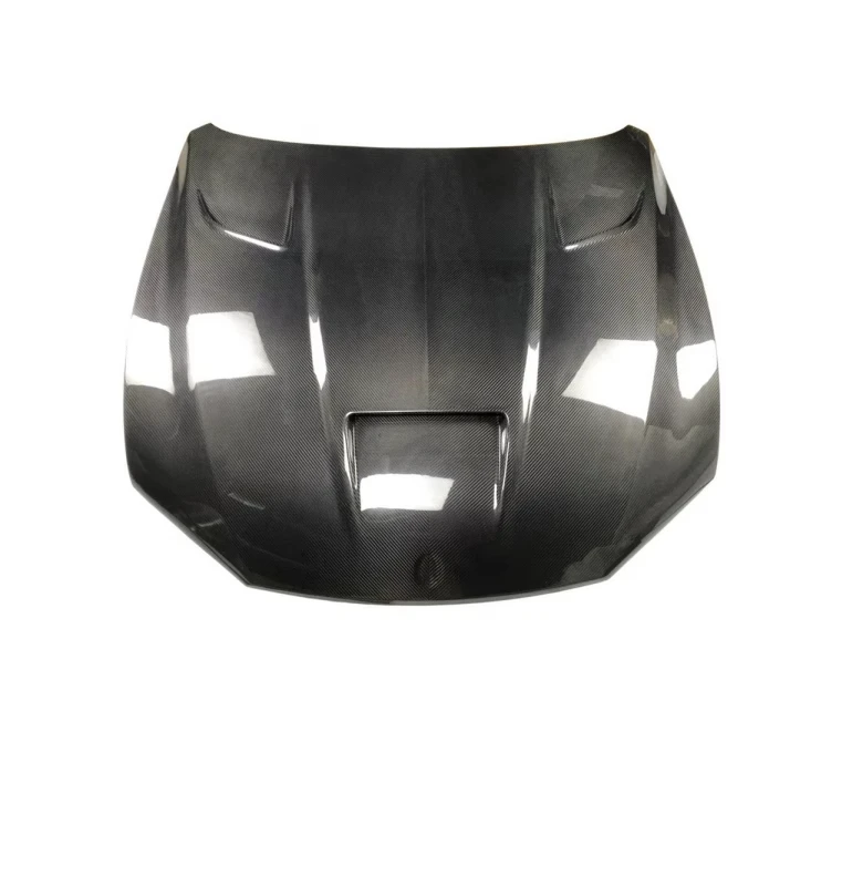 

Аксессуары из углеродного волокна: прозрачный капот для Maserati Levante 2014-2021