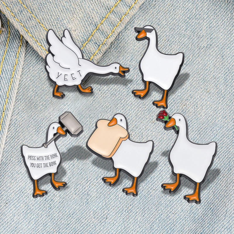 Pins Custom Mess With The Honk You Get The Bonk Brooches Lapel Badges Cartoon Animal Jewelry Gift for Friends Goose Game Enamel