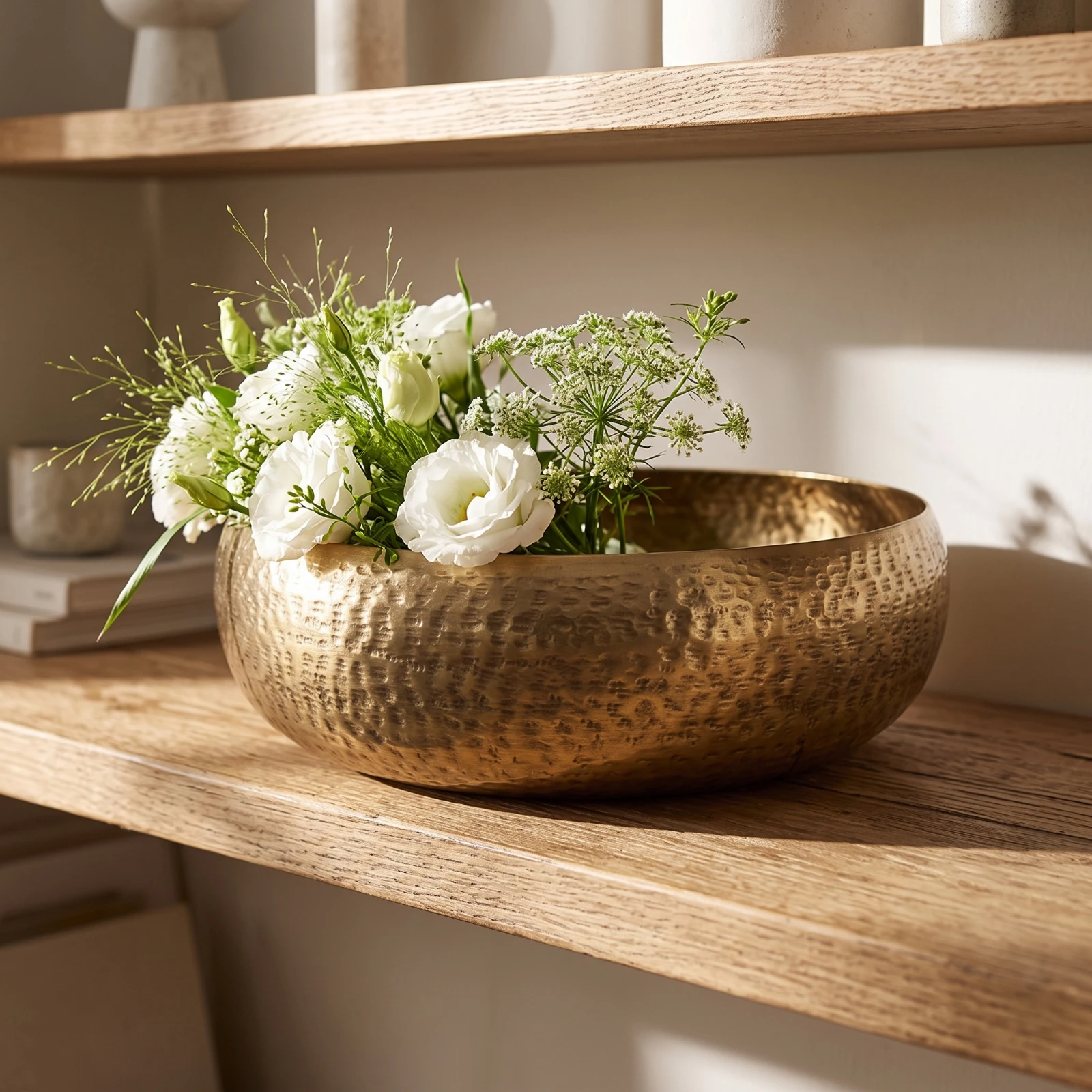 Hammered Metal Bowl Textured Bowl with Hammered Finish Shallow Reflective for Tabletop, Entry Table