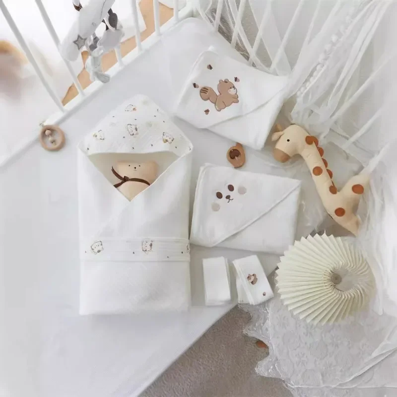 Four Season Cartoon Style Newborn Pure Cotton Delivery Room Hug Warm Infant Swaddle Wrapped In Mother And Baby Bedding Products