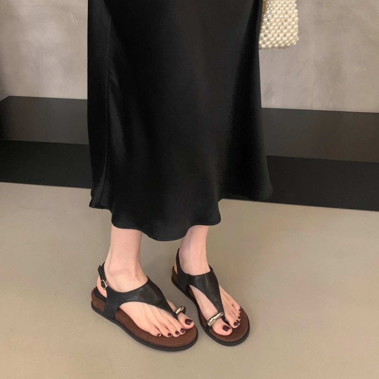 Vintage Leather Toe Flat Roman - đánh giá và giá Vintage And Modern Fashion