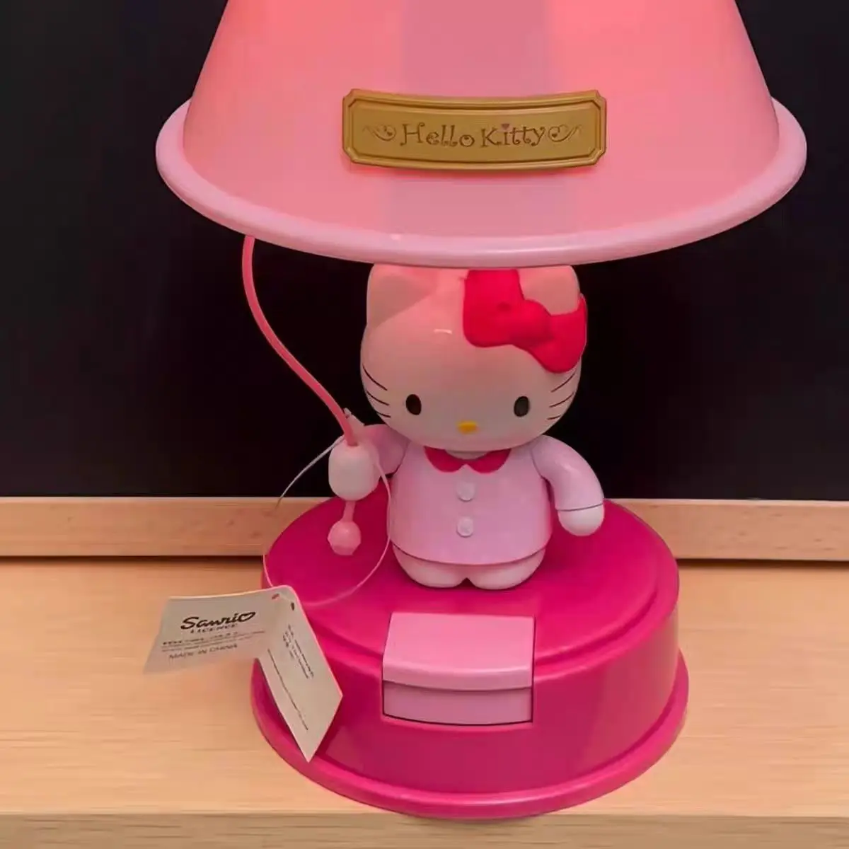 

Sanrio Hello Kitty Desk Lamp Bedroom Kitty Nightlight Sleep Bedlight Eye Protection Learning Retro Desk Lamp Desktop Decoration