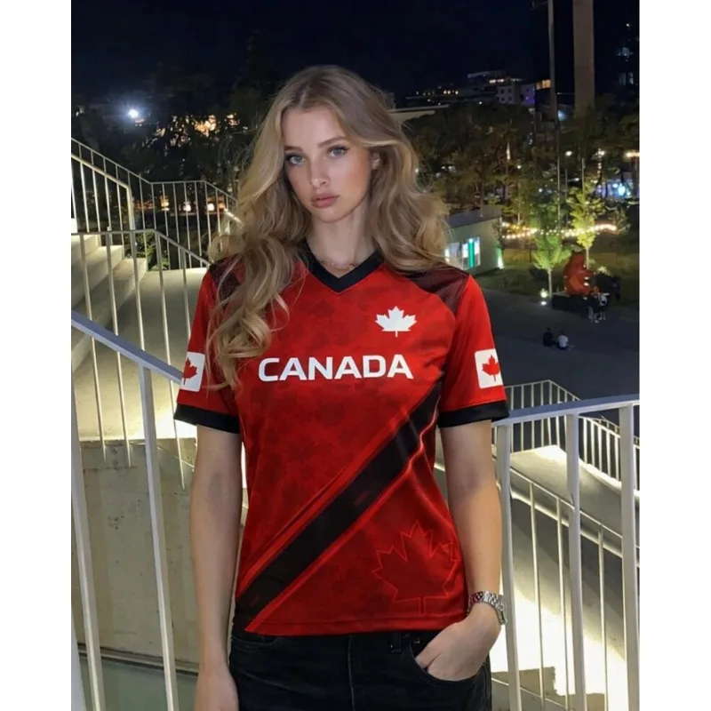 Retro Family Canada Soccer Jersey V‑Neck 2026 Crest Fan Football Shirt Maple‑Leaf Theme Short‑Sleeve Supporter Uniform