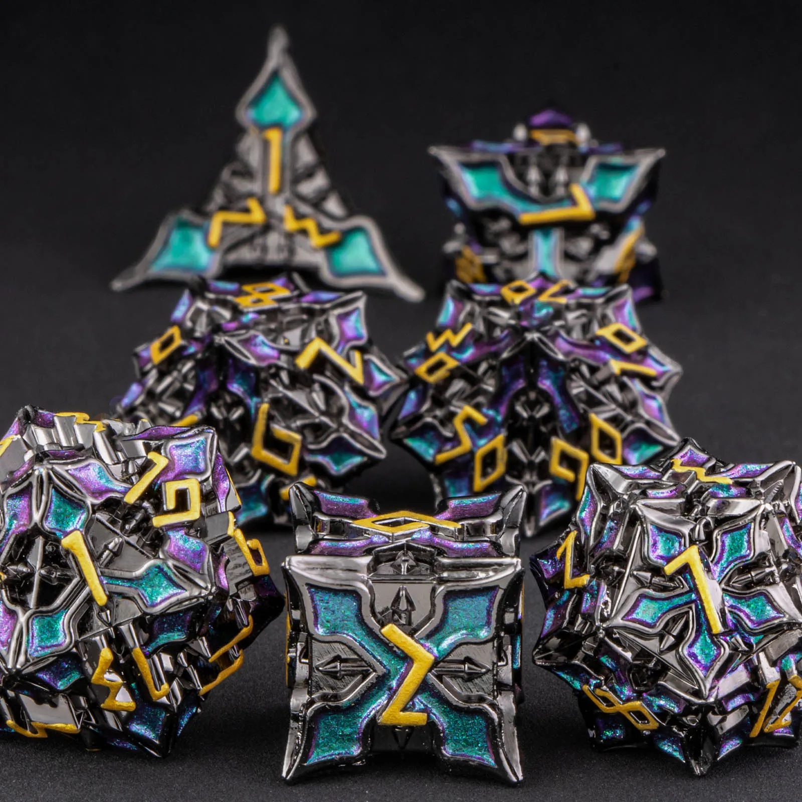 

7pcs DND Metal Dice Set MTR Polyhedral Dice for Dungeons And Dragons Role Playing Games D20 Polyhedral Dice Set D And D Dice