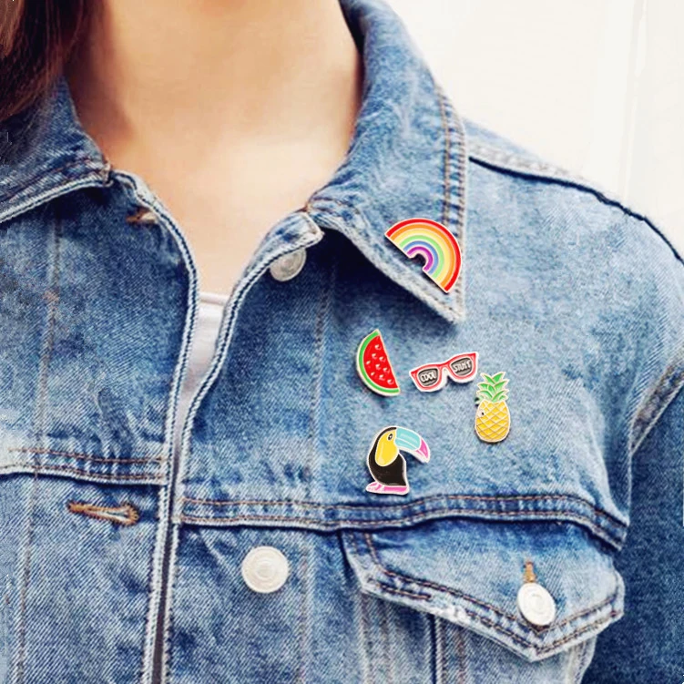 Wassermelone Hut Gitarre Pin Denim Jacke Pins Abzeichen Modeschmuck Pinse apple Tukan Regenbogen Lippen Saft Flamingos Sonnenbrille