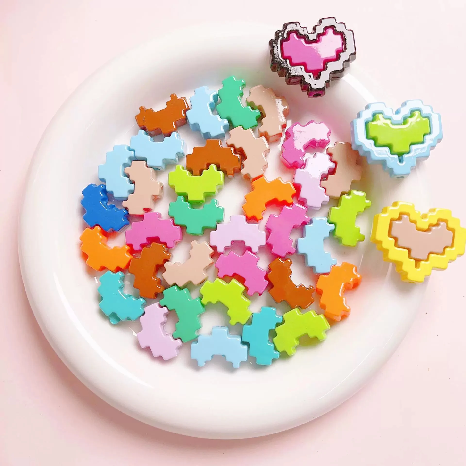 Acrylic paint color pixel love frame beads DIY mobile phone chain accessories accessories heart shape vertical hole sparse beads
