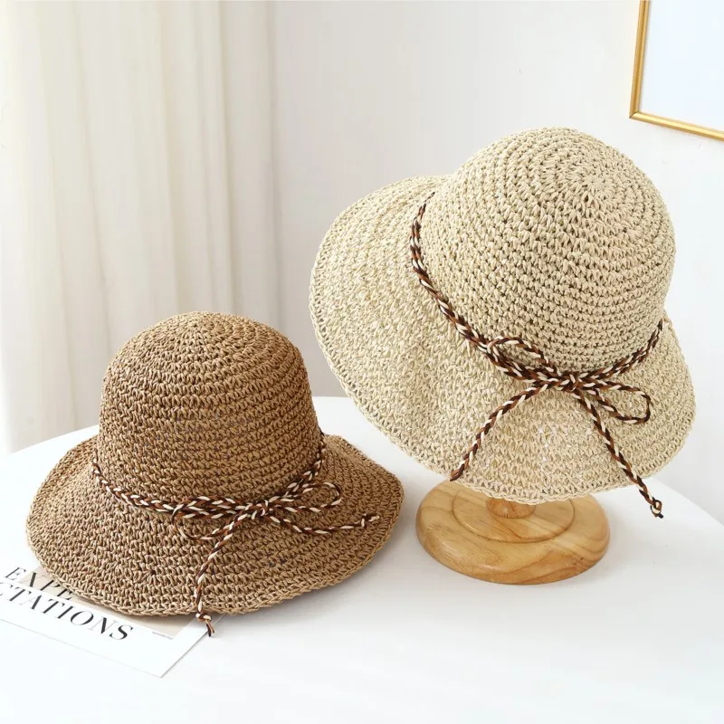 

Handcrafted hat with a large brim for and shading lace knot outdoor travel