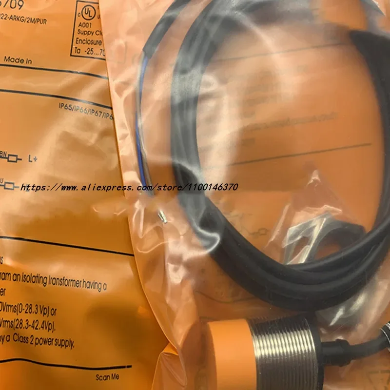 2Pcs New High Quality IFM Proximity Switch  IIS706 IIS700 IIS701 IIS705 IIS702 IIS703 IIS704