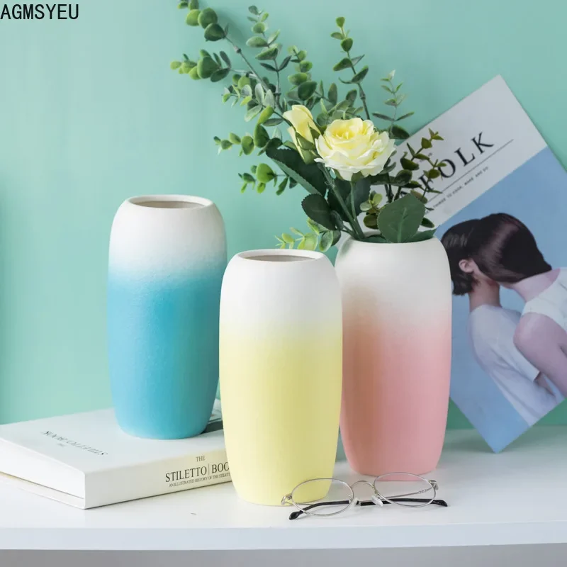 

1pcs Simple Creative Stoneware Hand-Glazed Black Ceramic Crafts Vase Living Room Flower Arrangement Vase Home Decoration