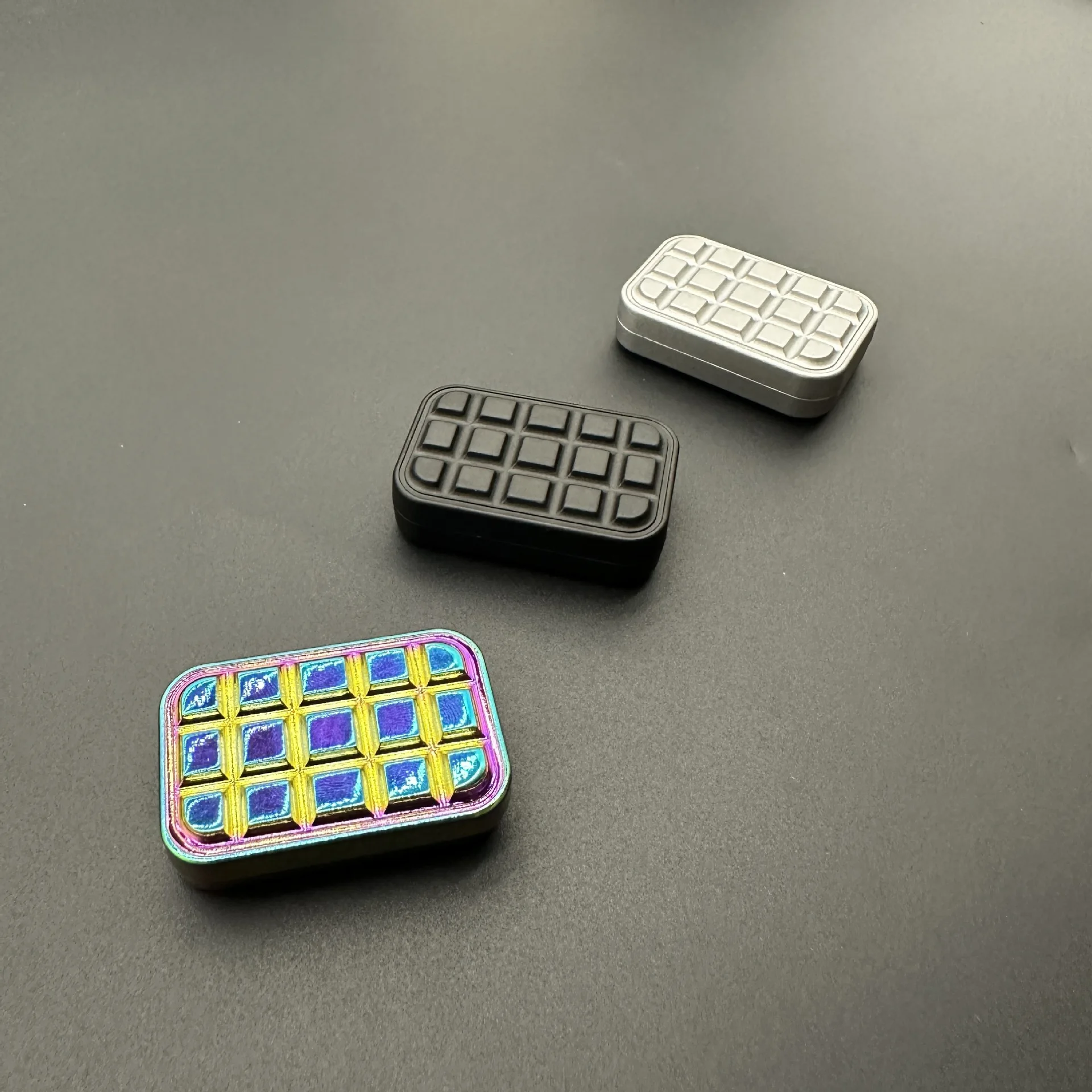 ของเล่นฟิดเจ็ตแม่เหล็กโลหะรูปช็อกโกแลต 1 ชิ้น ของเล่นฟิดเจ็ตสำหรับผู้ใหญ่ ของเล่น EDC บรรเทาความวิตกกังวล ของเล่นแก้เบื่อสำหรับผู้มีภาวะสมาธิสั้น