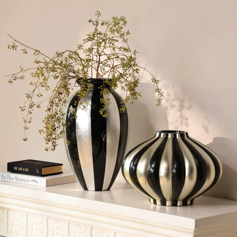 Italian light luxury living room ceramic vase solid wood storage box niche high-end desktop entrance decoration