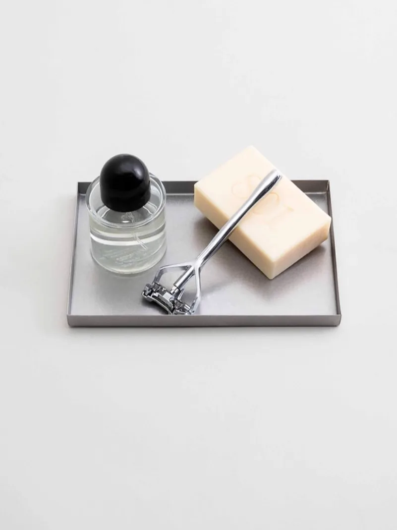 

Легкие роскошные простые лотки из нержавеющей стали в европейском стиле, многофункциональные украшения, чашки для хранения, парфюмерные лотки для ароматерапии