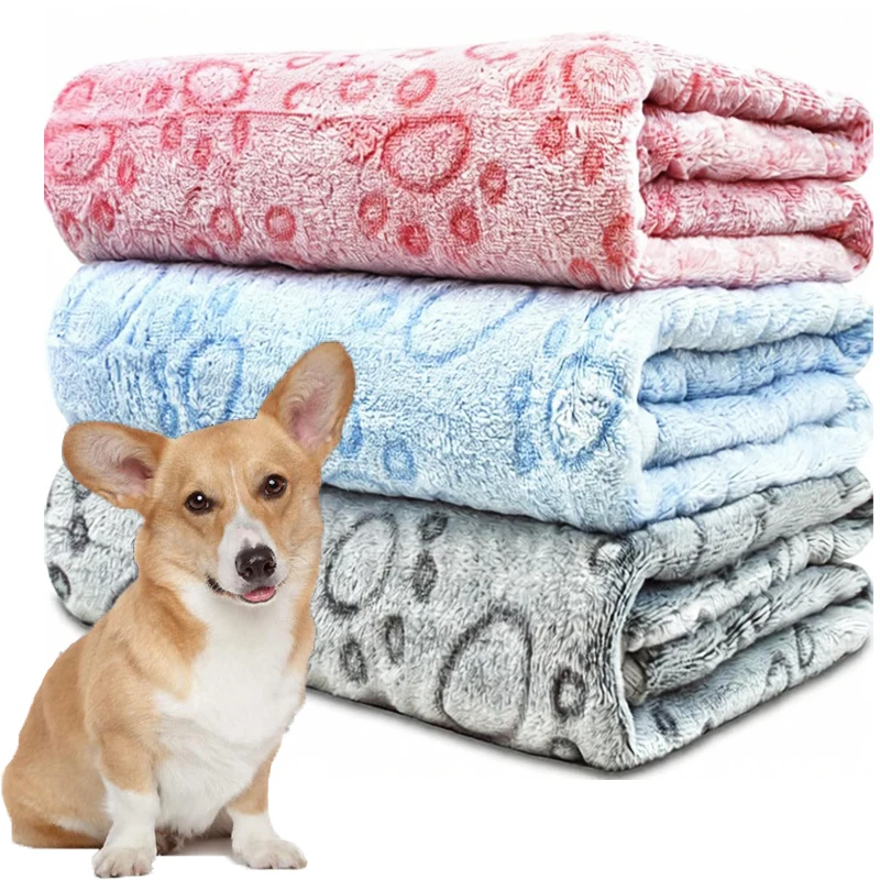 

Soft Fluffy Pet Blanket Flannel Dog Paw Print Blanket Pet Mat Warm and Comfortable Blanket Suitable For Cats And Dogs Bath Towel