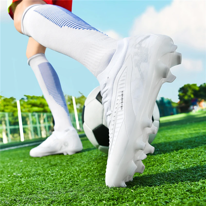 Professional Men Football Field Boots High Quality Fast Football Shoes Society Cleats Soccer Shoes Outdoor FG Sneaker Training